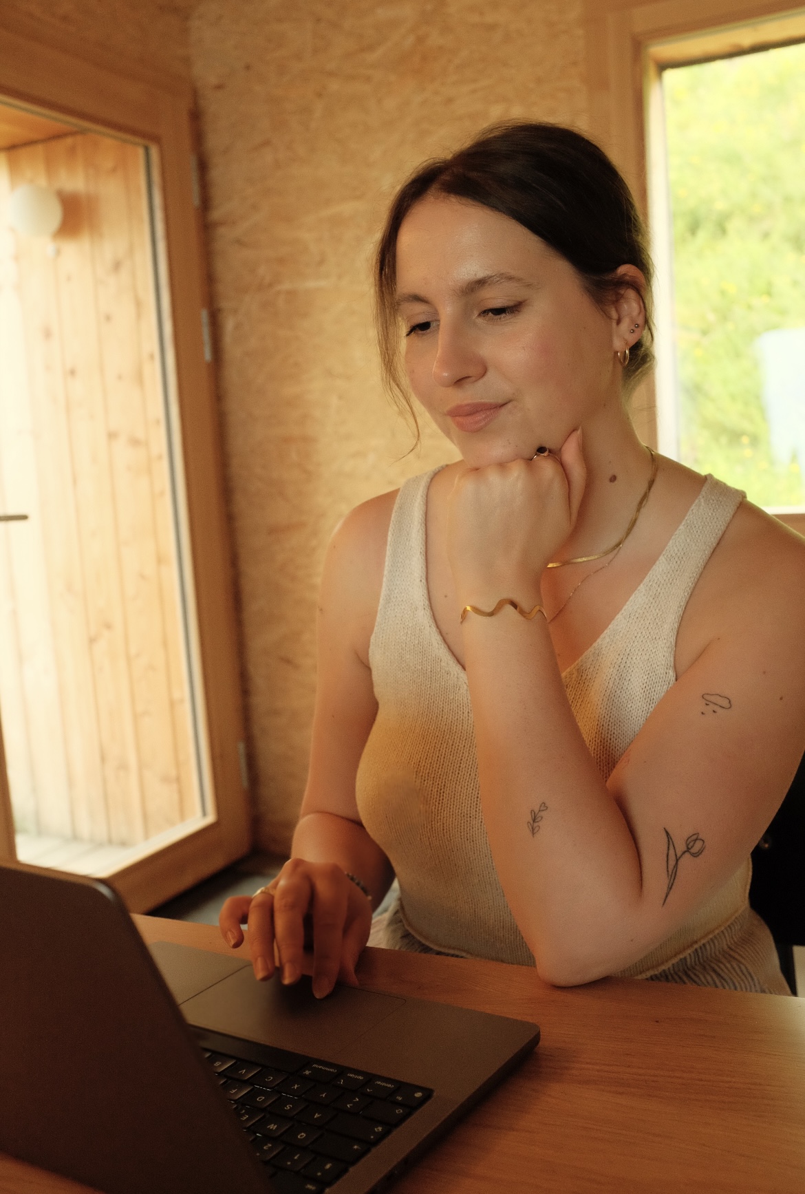 Portrait de Elsa Baader en consultation de nutrition à Lausanne